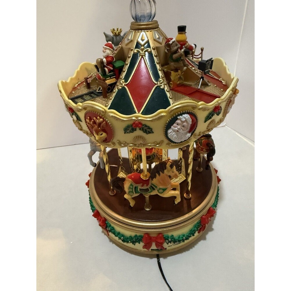 Maisto Christmas Holiday Around The Carousel Musical Animated MerryGoRound Read